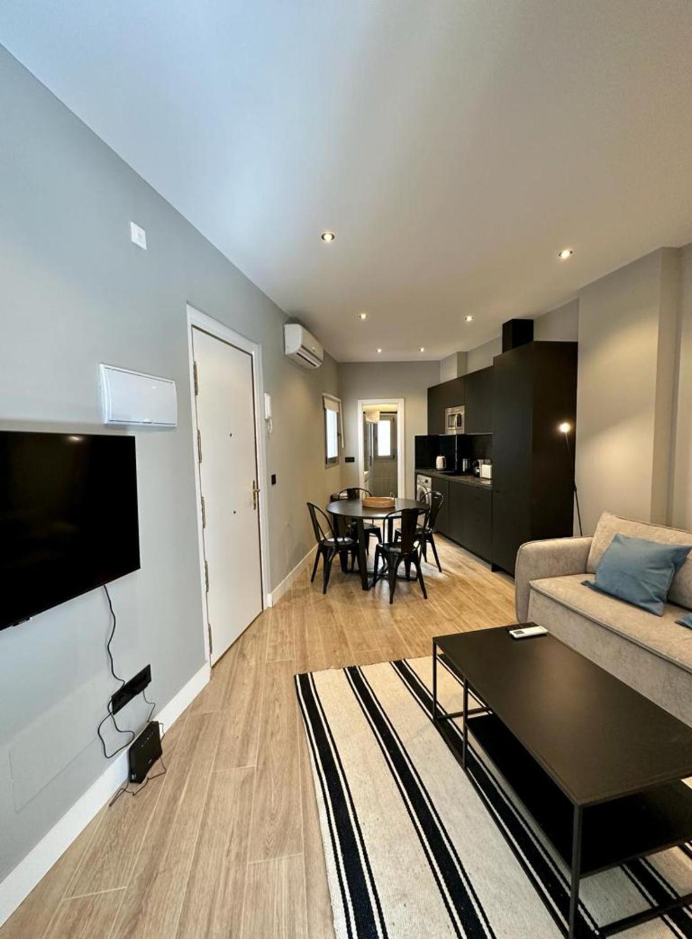 Appartamento De 2hab 5pax En Calle Silva E2