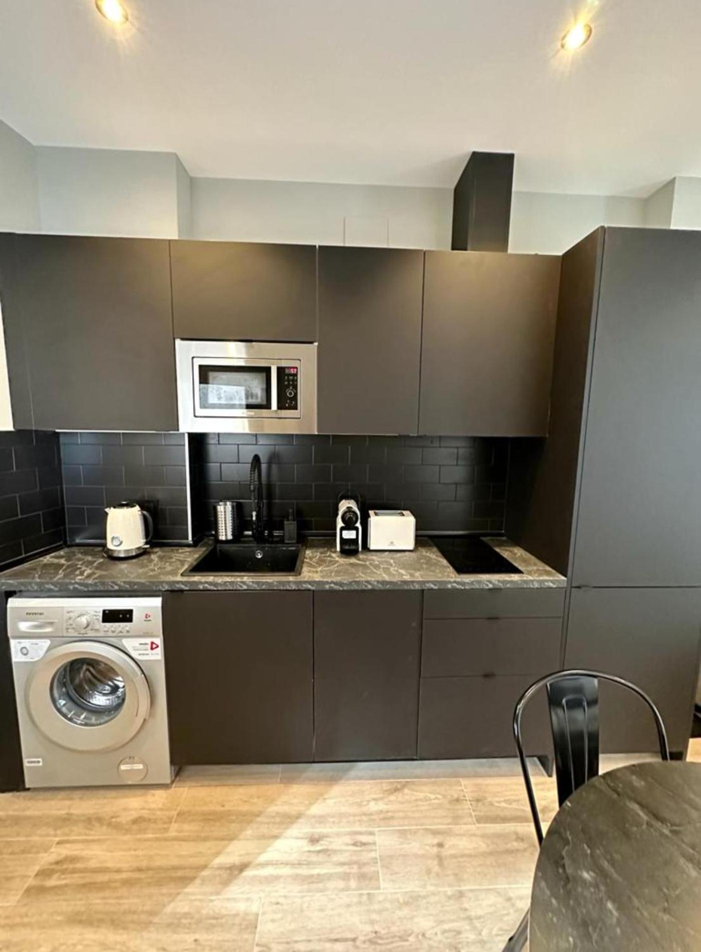 Appartamento De 2hab 5pax En Calle Silva E2 *